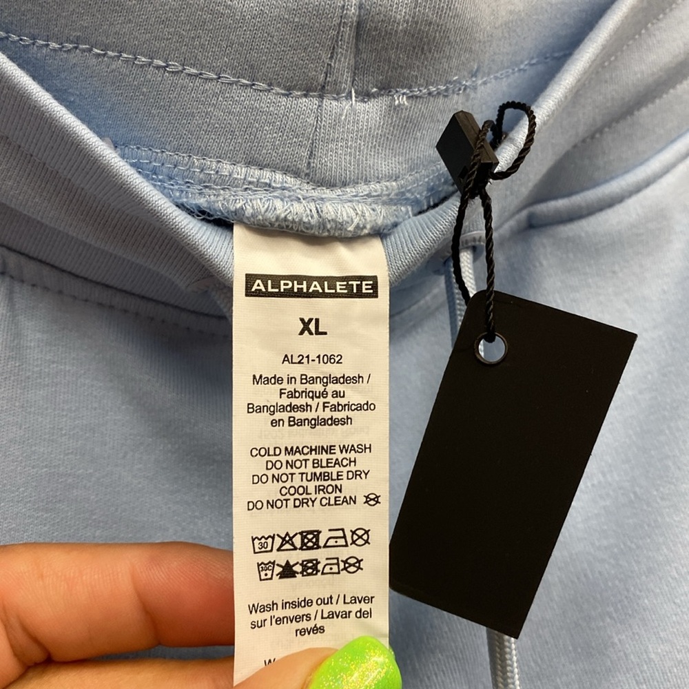 Alphalete Shorts NWT Size XL - Picture 3 of 4